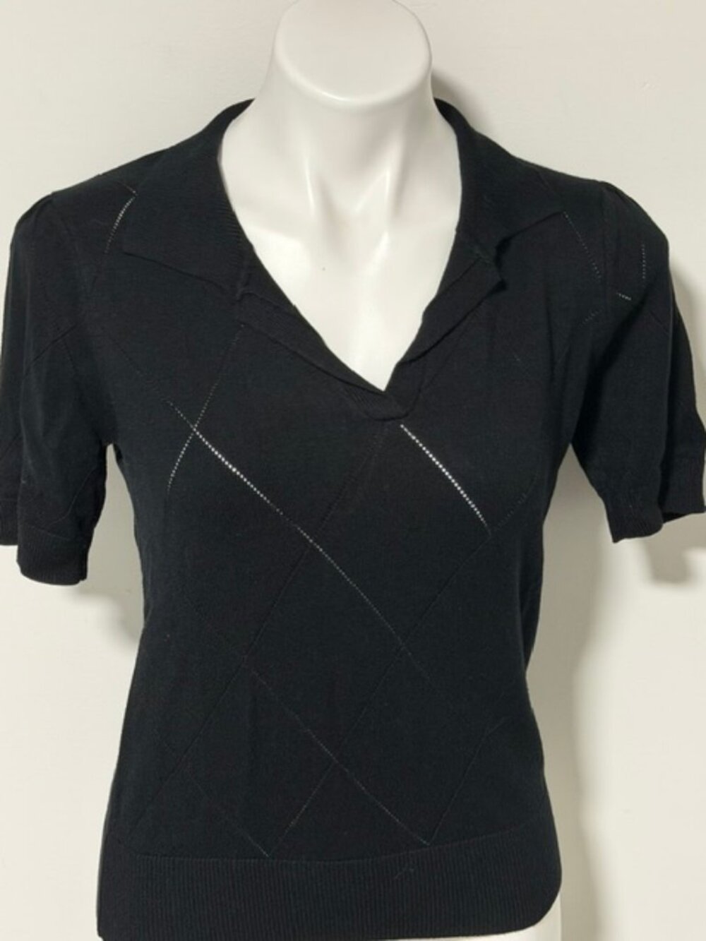 DOKOTTO BLACK COLLARED SWEATER OPEN WEAVE SIZE SMALL